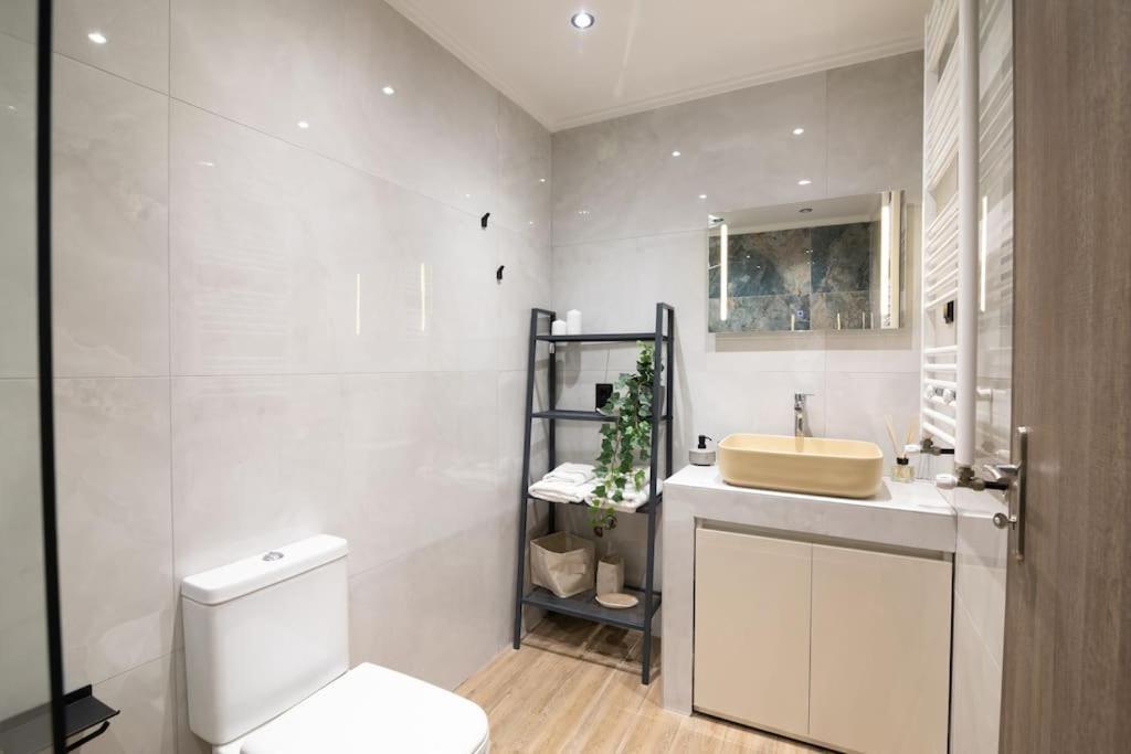 Modern & Comfy Apartment Tesalonika Bagian luar foto